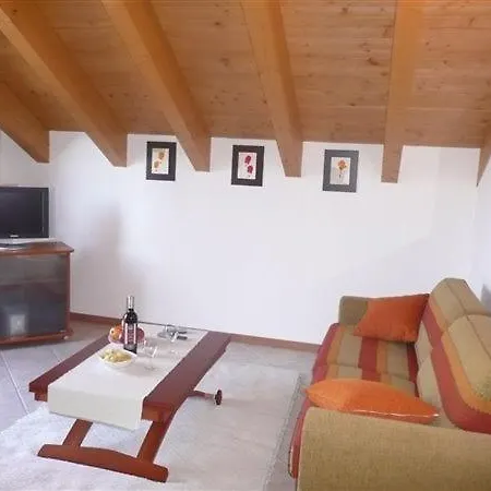 Sleeps 4 Pool Regoledo